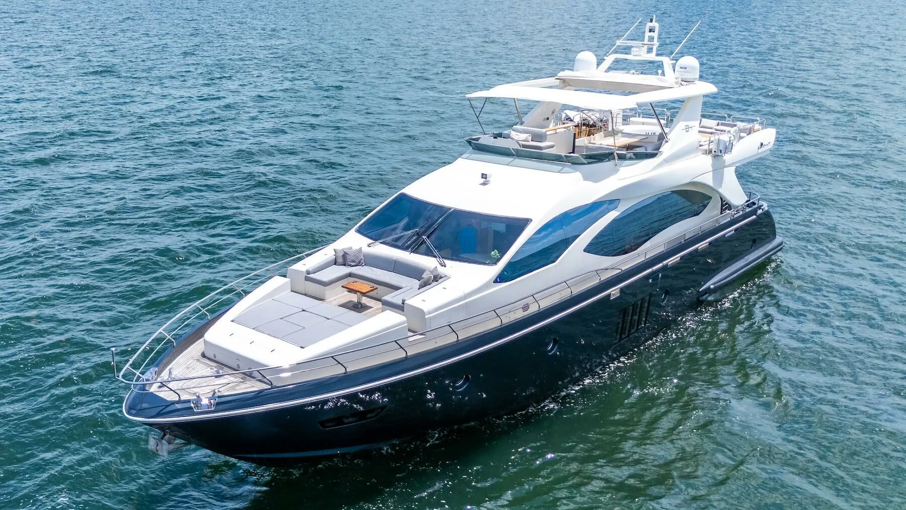 84′ AZIMUT FLY