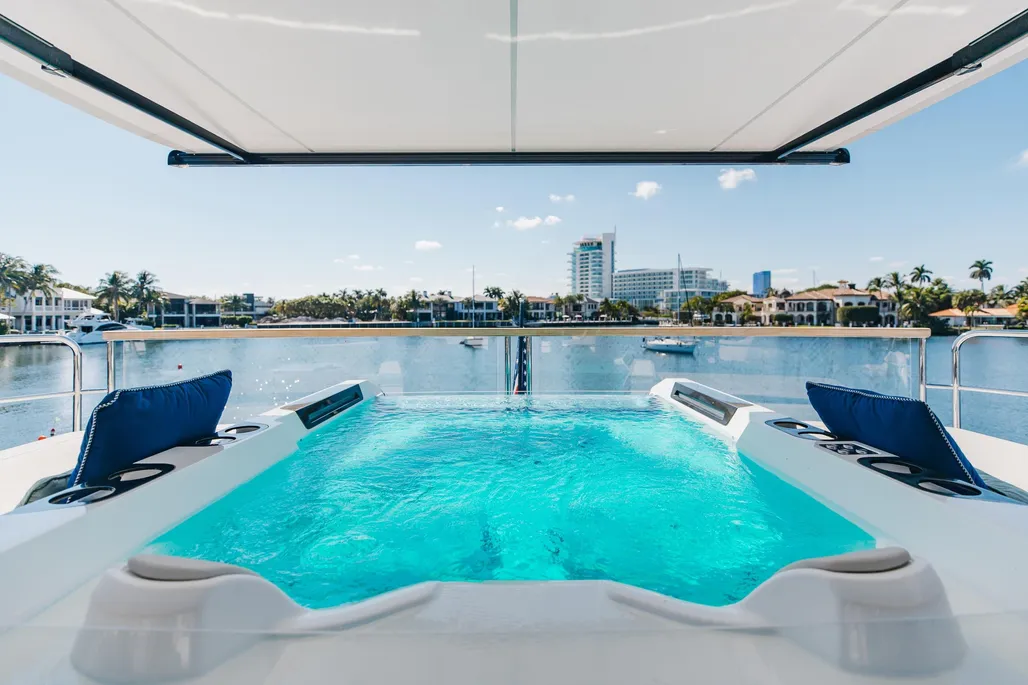 95´ SUNSEEKER — photo 9